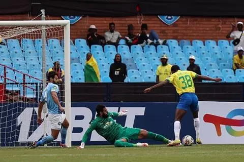 لعبوا بقميص الزمالك في 2016.. بيراميدز يعتمد على 4 لاعبين لفك شفرة نهائي صنداونز